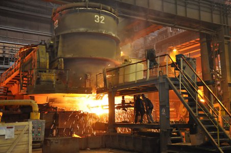 Обемът на производството на стомана компанията